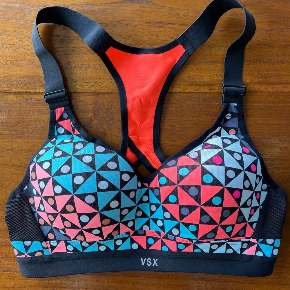 Victorias Secret VSX Sports Bra size 32B
